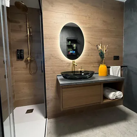 Victoria Loft *