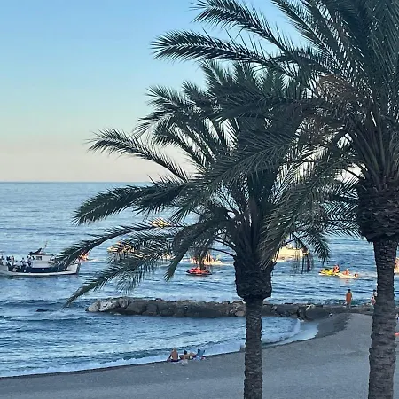 Bed & Breakfast Victoria Loft Castell de Ferro